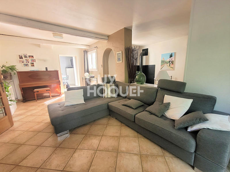 Maison - 243 m² - 11 pièces