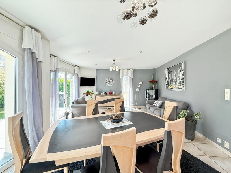 Maison - 140 m² - 7 pièces