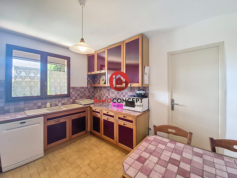 Villa - 100 m² - 5 pièces