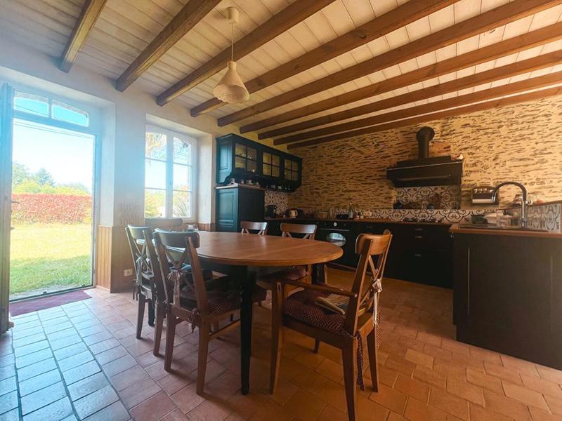 Maison - 172 m² - 7 pièces