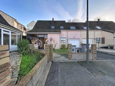 Maison traditionnelle - 100 m² - 5 pièces