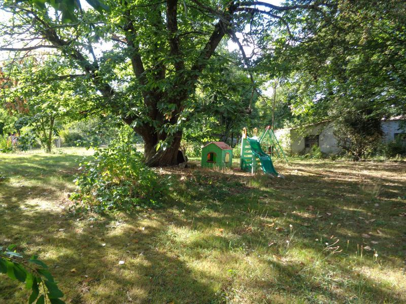 Maison - 216 m² - 10 pièces