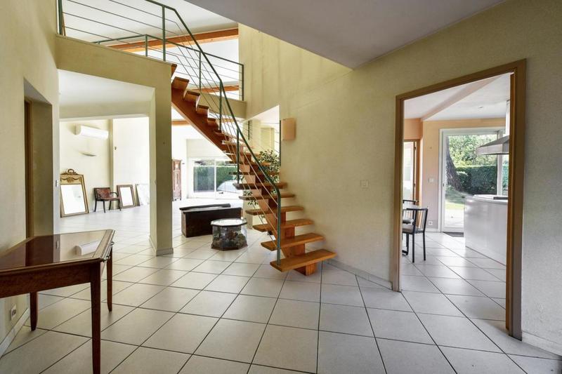 Maison - 281 m² - 7 pièces