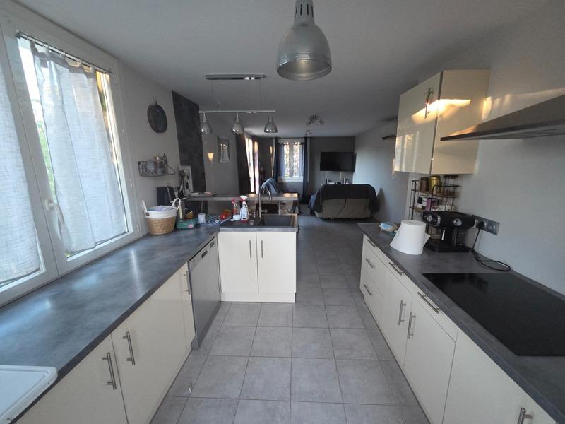 Maison - 83 m² - 5 pièces