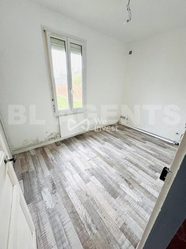 Maison - 90 m² - 5 pièces