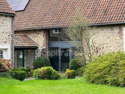 Propriété - 279 m² - 9 pièces