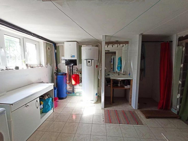 Maison - 214 m² - 9 pièces