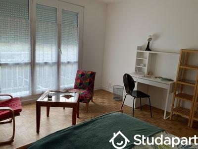 Chambre - 12 m² - 1 pièce