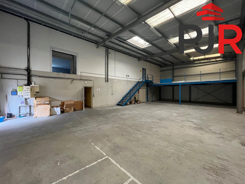 Local d'activités - 600 m²