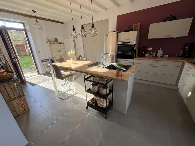 Maison - 198 m² - 7 pièces