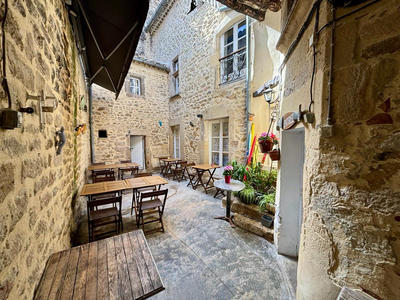 Maison de village - 195 m² - 9 pièces