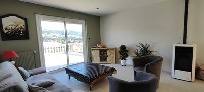 Maison - 90 m² - 5 pièces