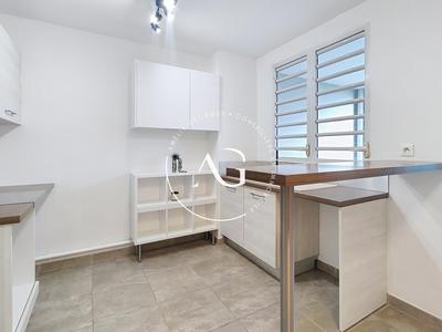 Appartement - 81 m² - 4 pièces