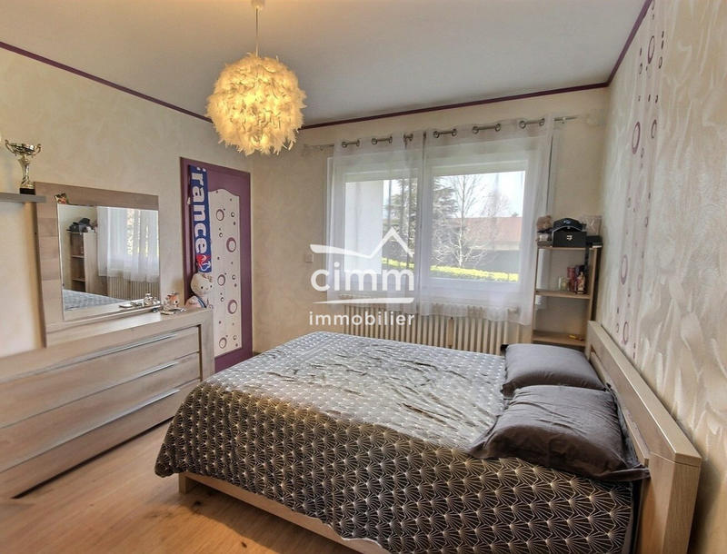 Maison traditionnelle - 135 m² - 6 pièces