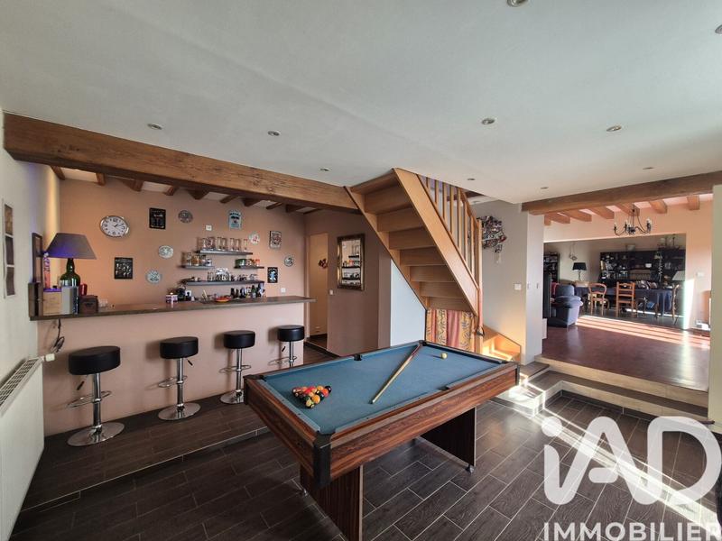 Maison - 200 m² - 7 pièces