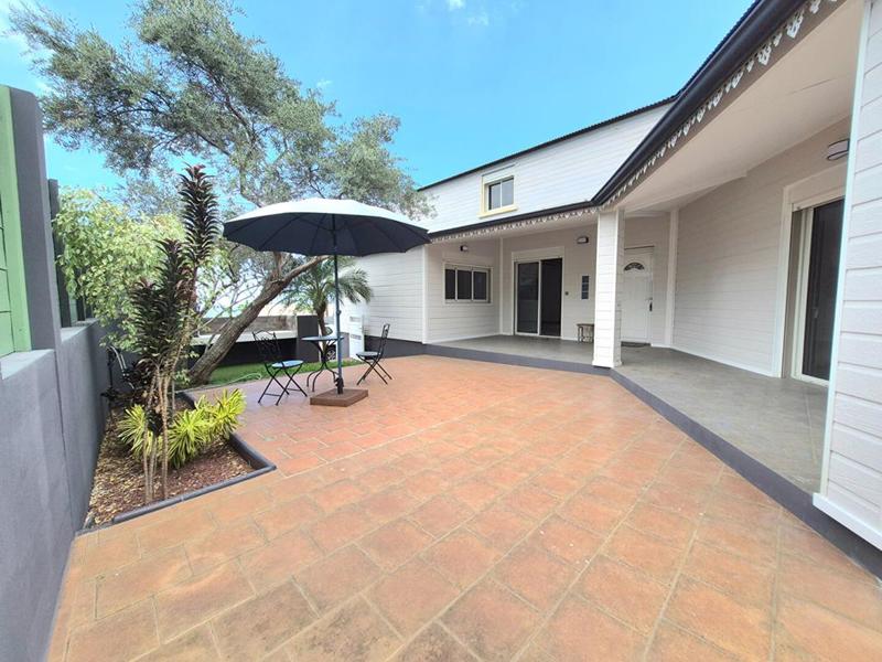 Maison - 181 m² - 3 pièces