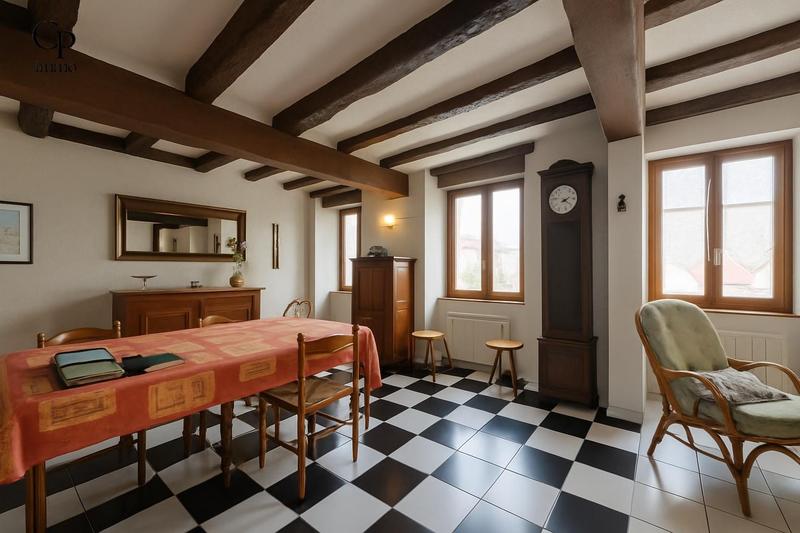 Maison traditionnelle - 170 m² - 6 pièces