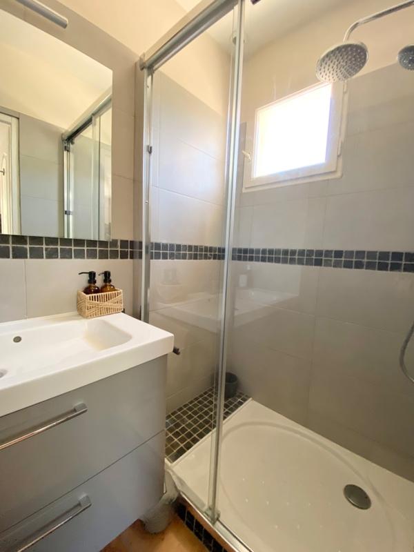 Maison - 275 m² - 10 pièces