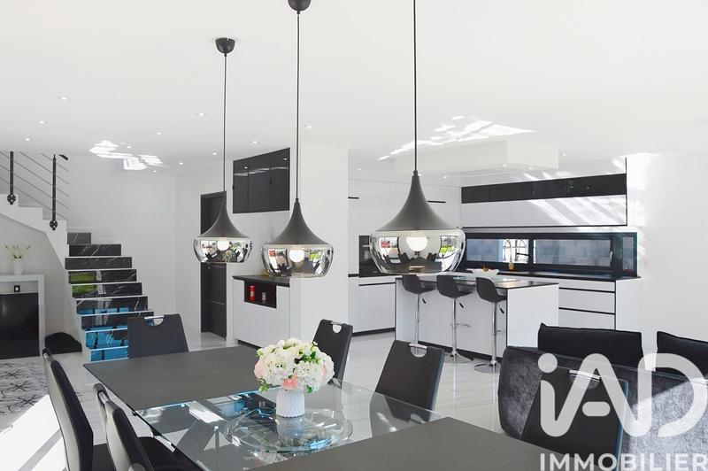 Maison - 172 m² - 6 pièces