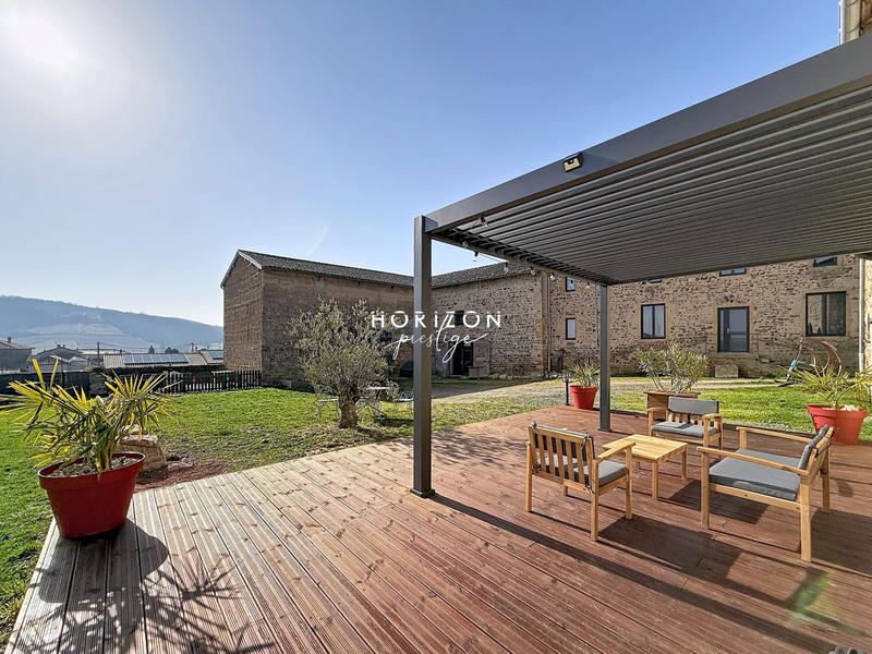 Maison ancienne - 433 m² - 10 pièces