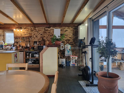 Maison - 93 m² - 4 pièces