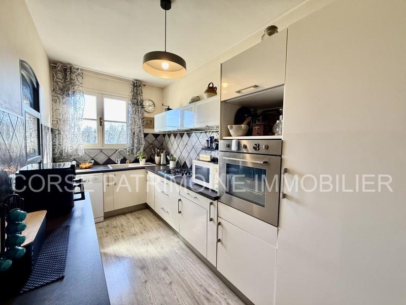 Maison - 174 m² - 10 pièces