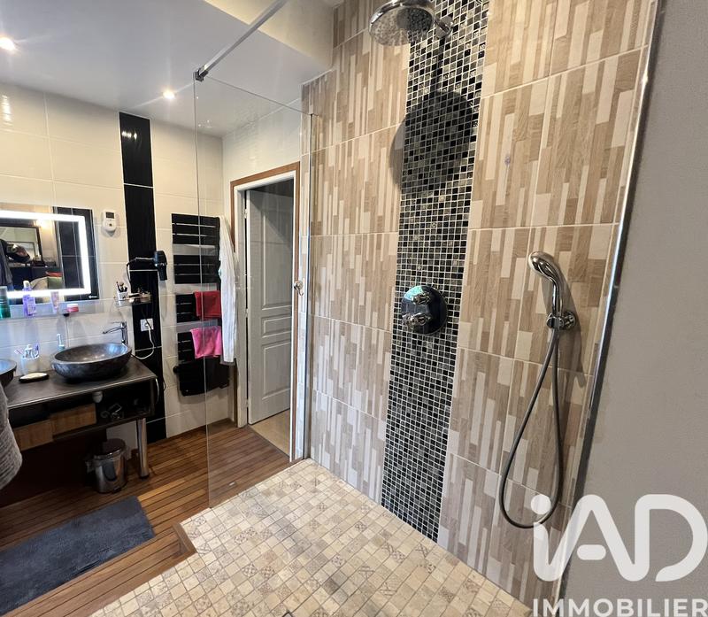 Maison de maîtres - 180 m² - 6 pièces