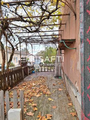 Maison - 235 m² - 8 pièces