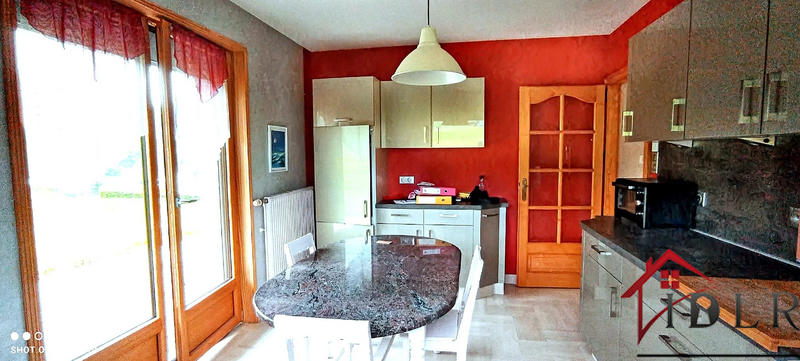 Maison - 147 m² - 8 pièces