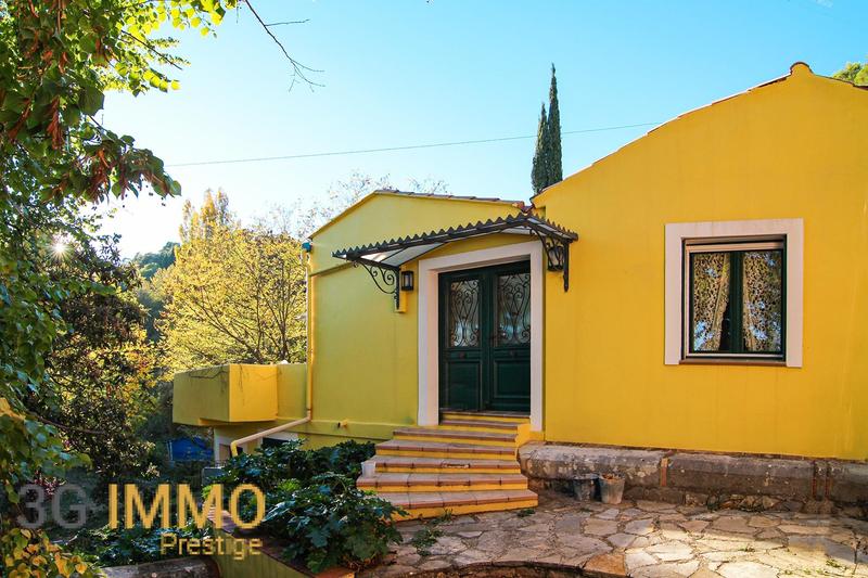 Villa - 267 m² - 10 pièces