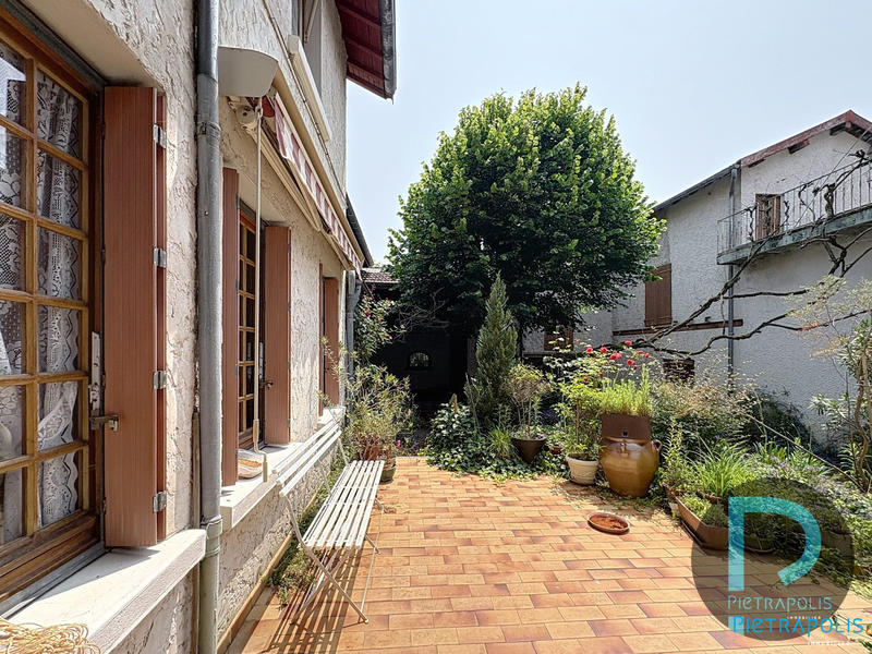 Maison ancienne - 200 m² - 10 pièces