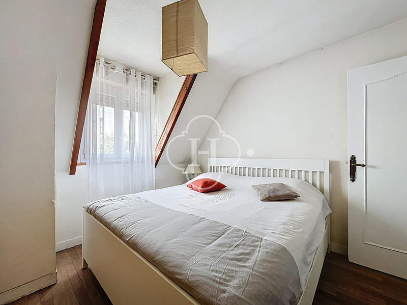 Maison - 80 m² - 5 pièces