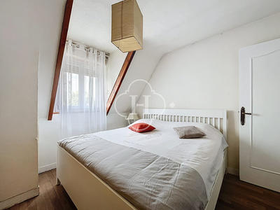 Maison - 80 m² - 5 pièces