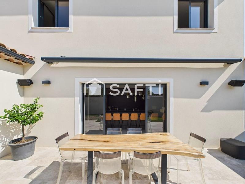 Maison - 181 m² - 6 pièces