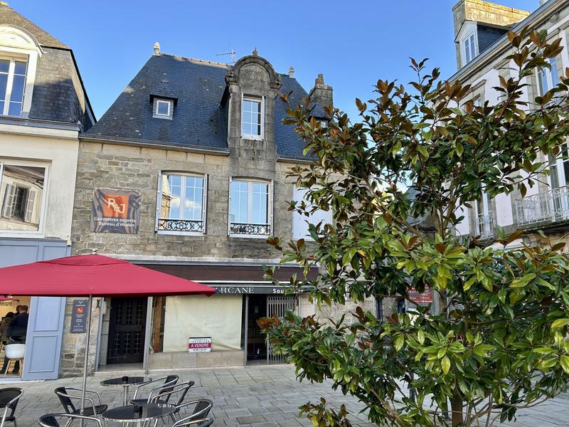 Local commercial - 130 m² - 4 pièces