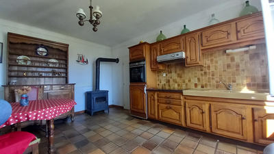 Maison - 145 m² - 9 pièces