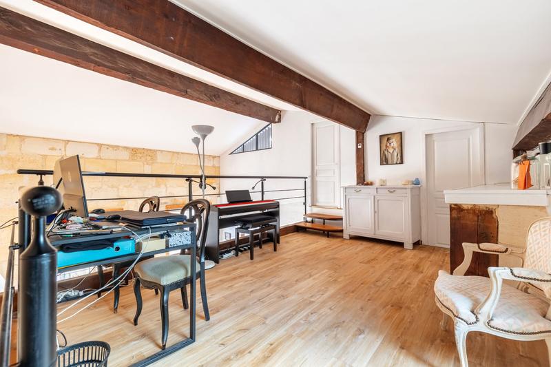 Appartement - 155 m² - 7 pièces