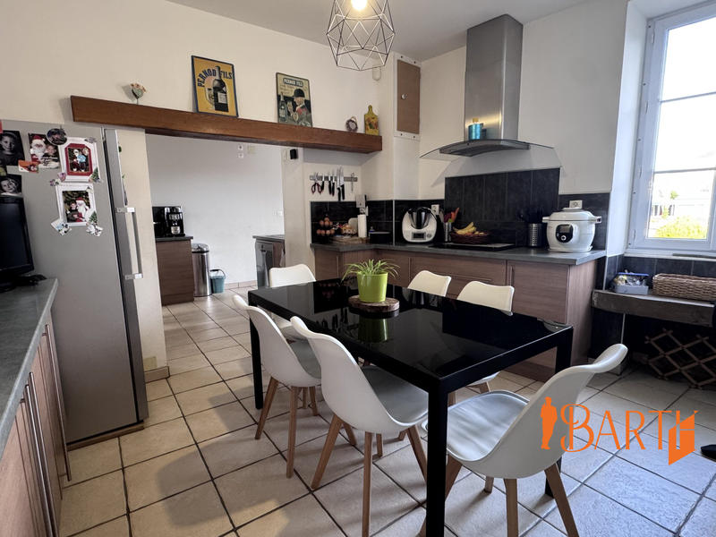 Maison ancienne - 317 m² - 7 pièces