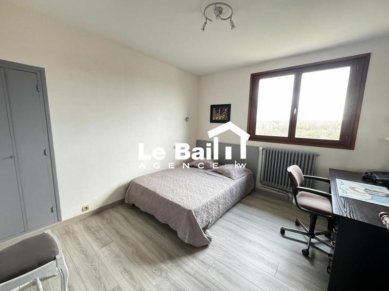 Maison - 180 m² - 8 pièces