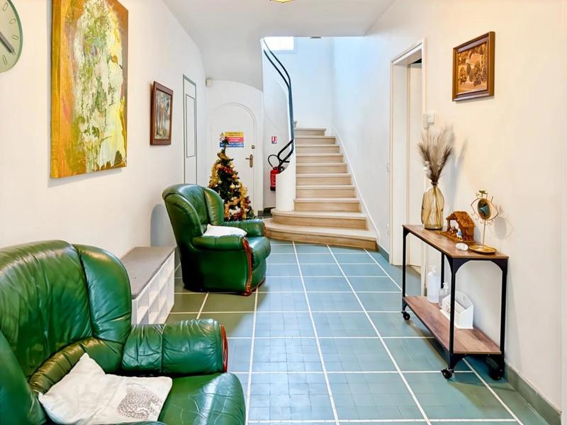 Maison - 235 m² - 6 pièces