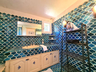 Maison - 240 m² - 8 pièces