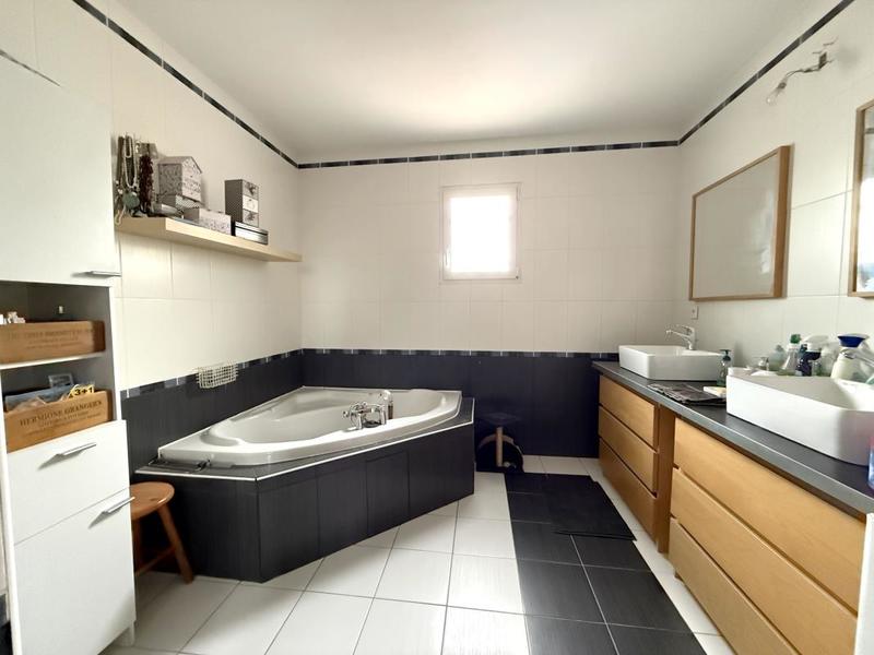 Maison - 113 m² - 4 pièces