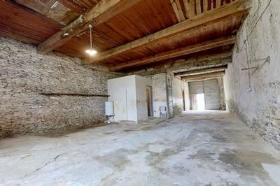 Maison - 241 m² - 6 pièces