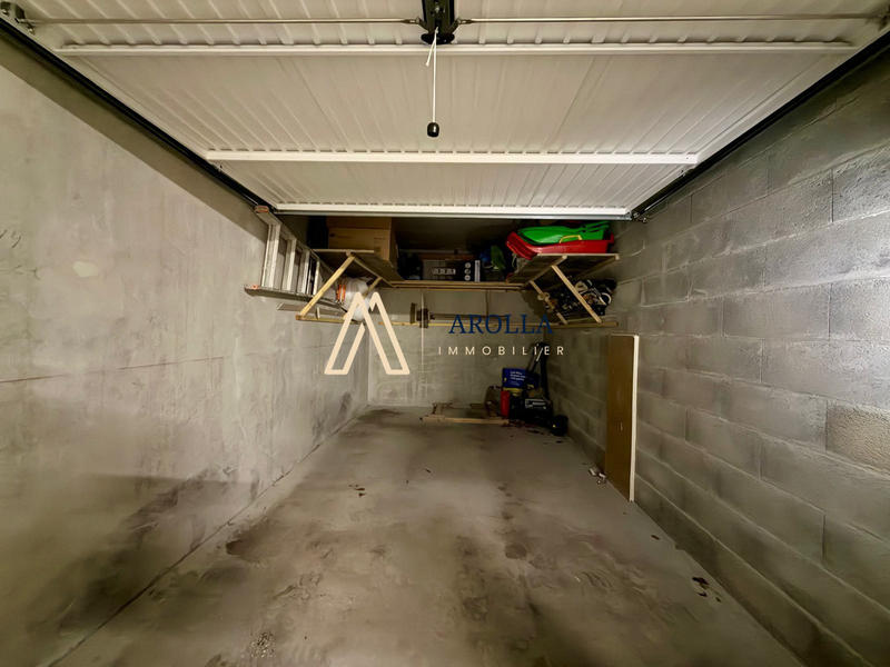 Parking / Garage - 14 m²
