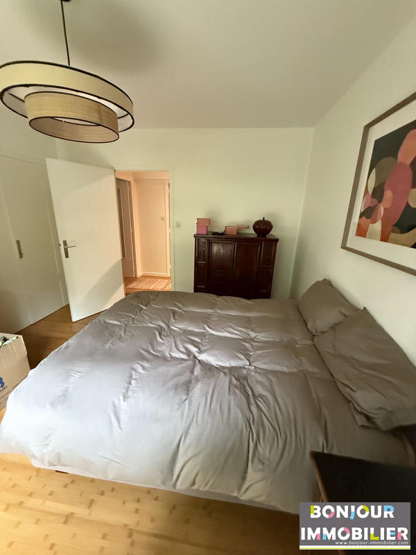 Appartement - 90 m² - 4 pièces