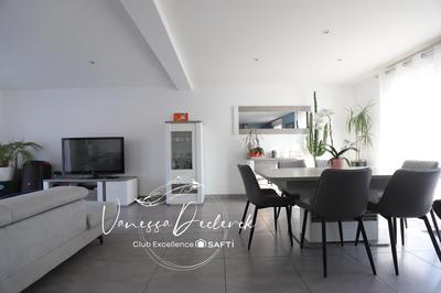 Maison - 137 m² - 6 pièces