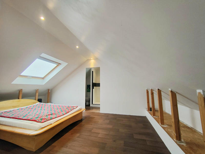 Maison - 106 m² - 6 pièces