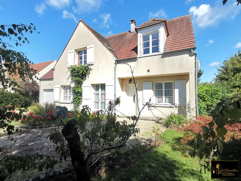 Maison traditionnelle - 163 m² - 8 pièces