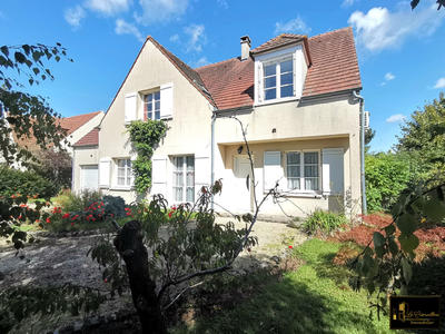 Maison traditionnelle - 163 m² - 8 pièces