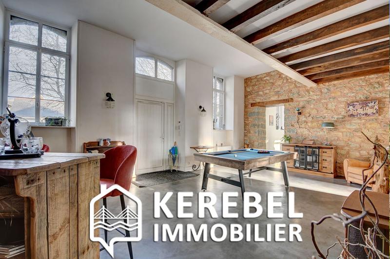 Maison - 317 m² - 10 pièces